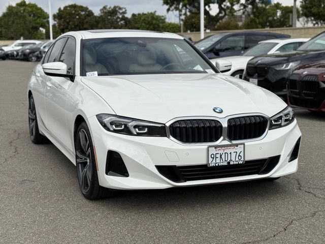 2023 BMW 330i photo 4