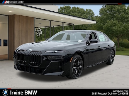2025 BMW 750e xDrive Sedan