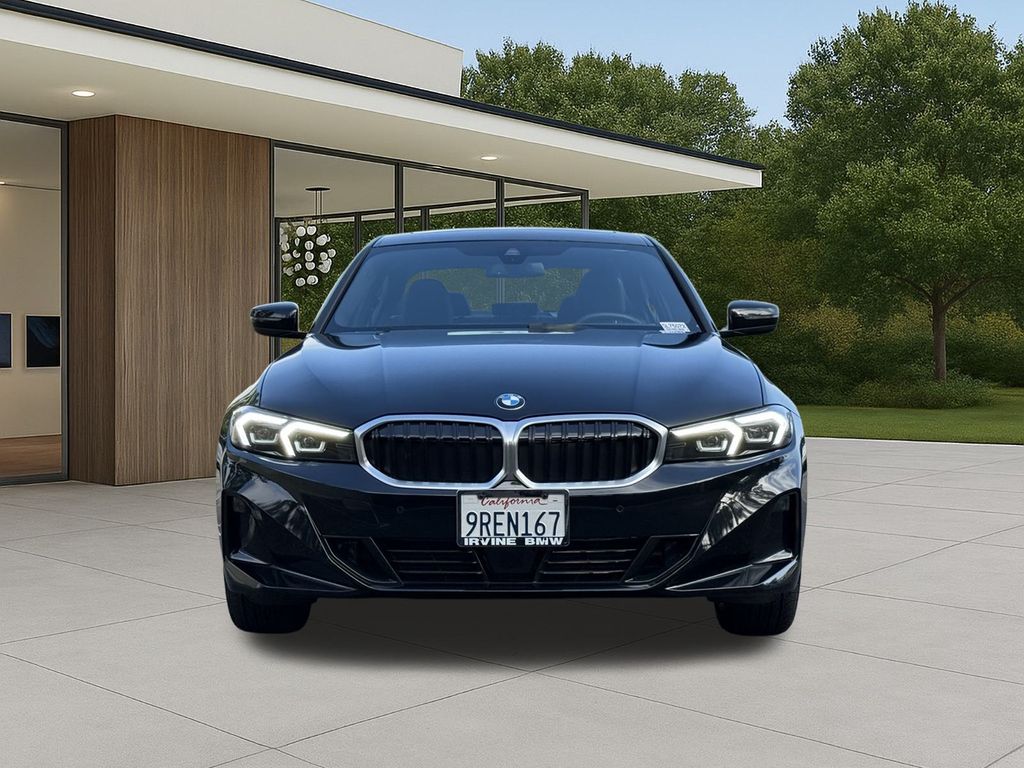 2025 BMW 330i photo 2