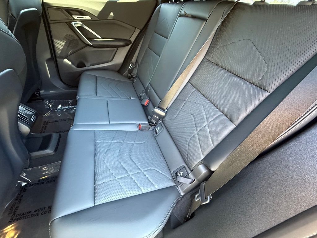 2025 BMW X2 28i - Photo 31