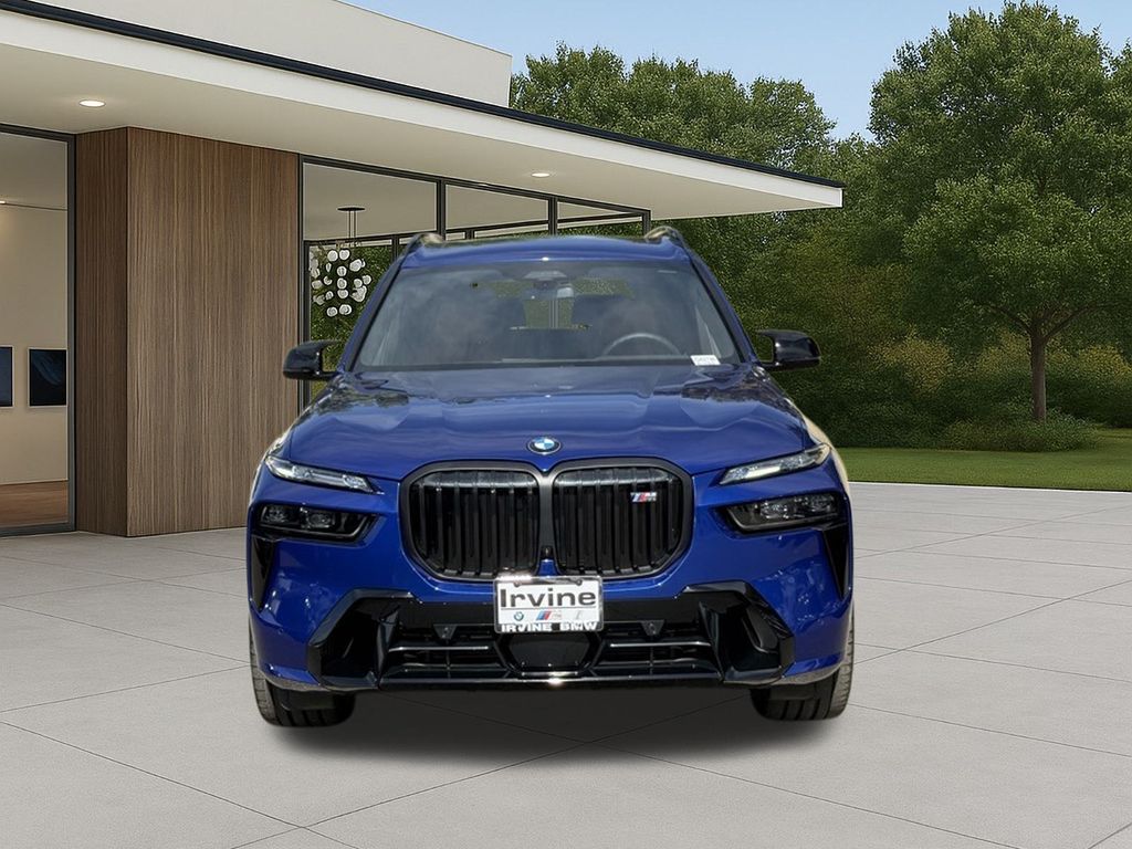 2025 BMW X7 M60i photo 4