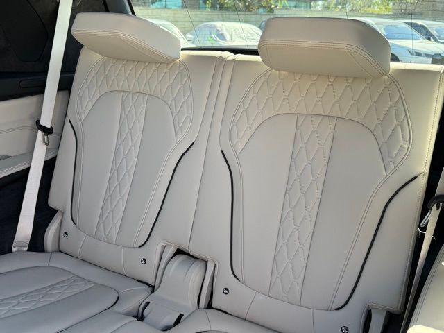 2026 BMW X7 M60i - Photo 33