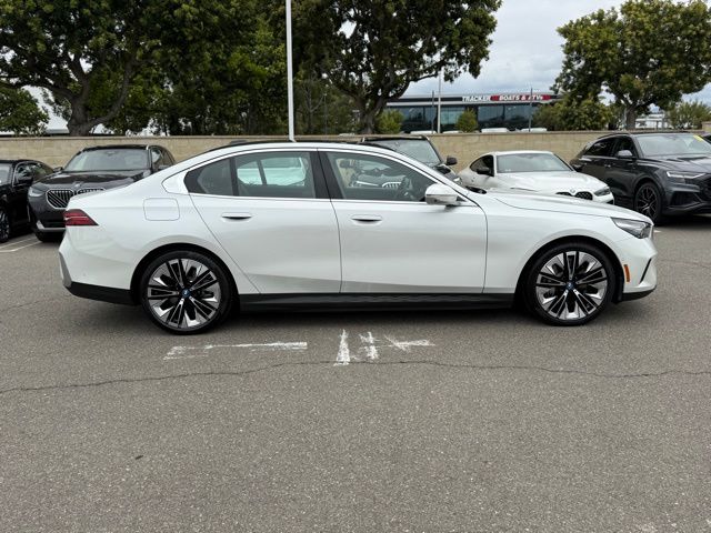 2025 BMW i5 xDrive40 photo 6