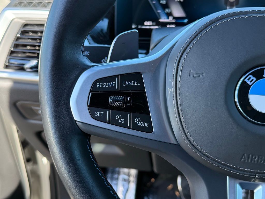 2025 BMW X5 M60i - Photo 25