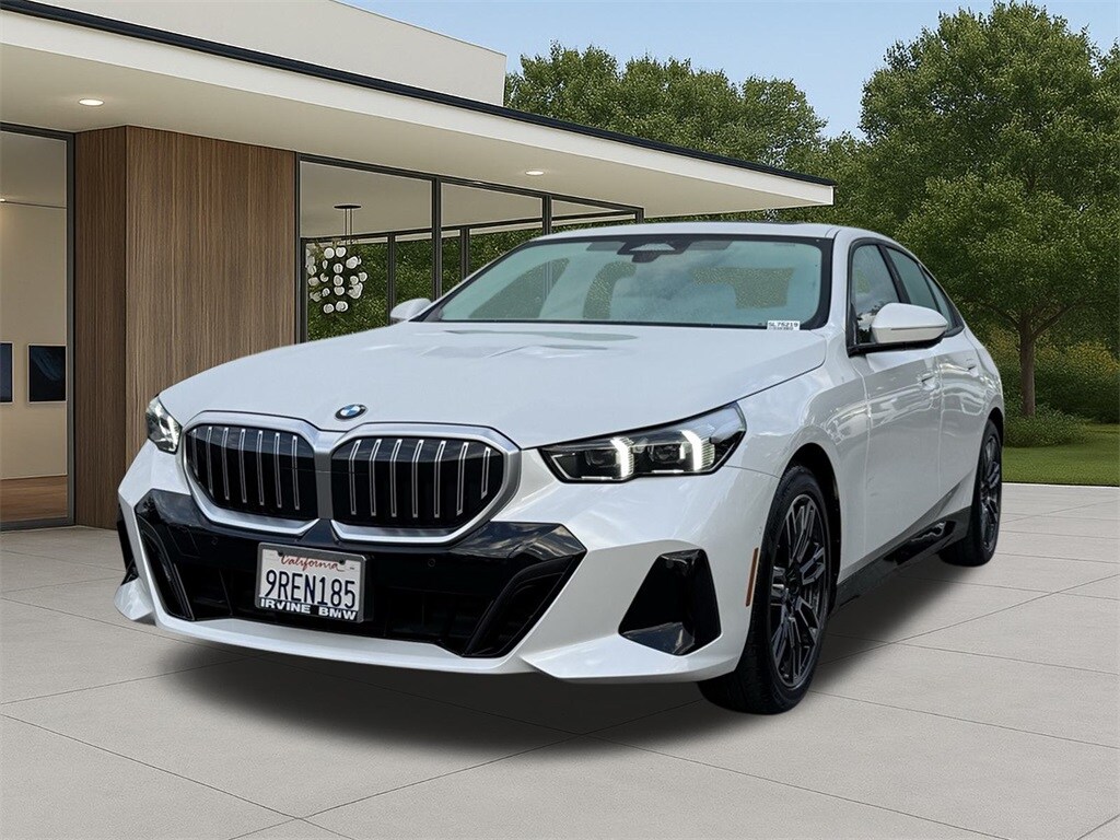 2025 Bmw 530i Sedan photo 2