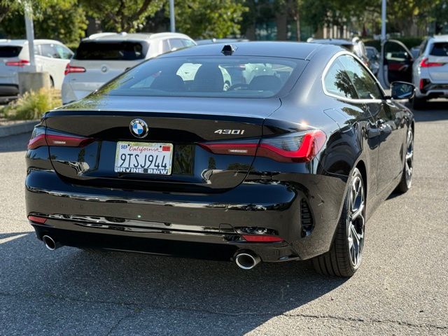 2026 BMW 430i photo 3