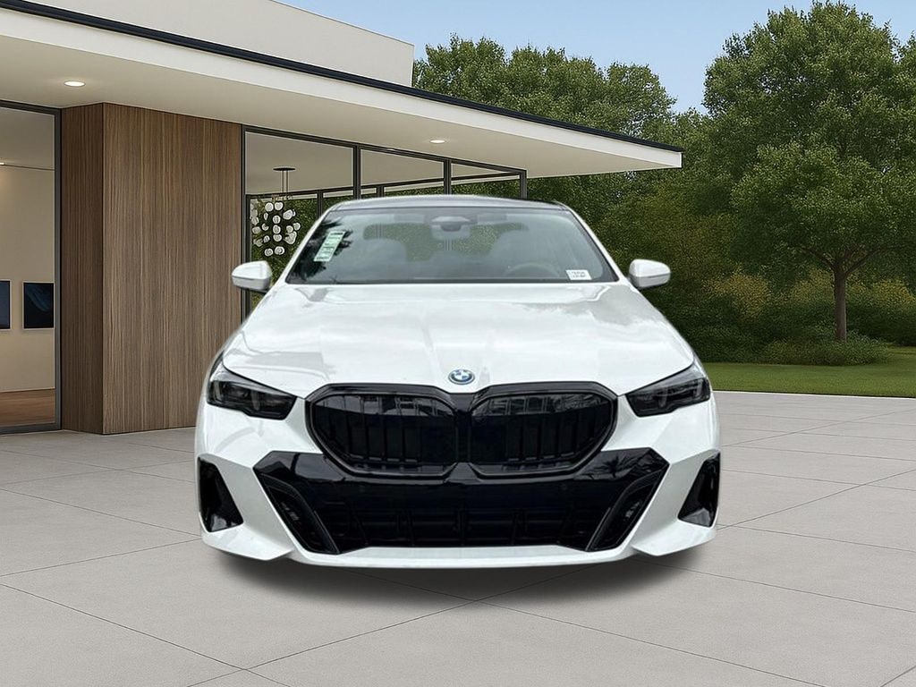 New 2027 BMW 550e xDrive Sedan