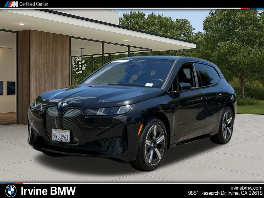 2026 BMW iX xDrive60's photo