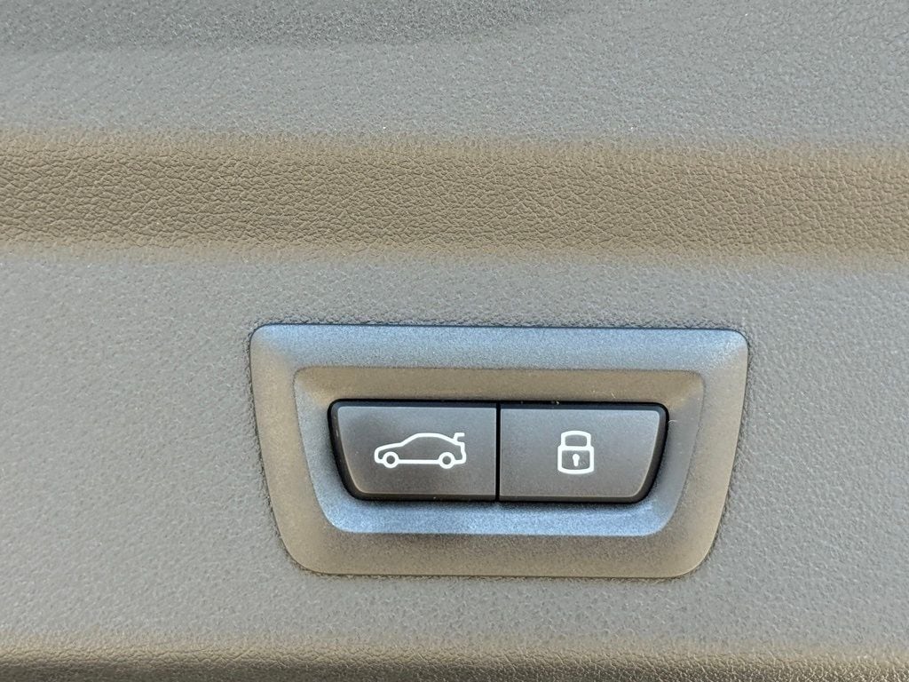 2025 BMW X2 28i - Photo 16