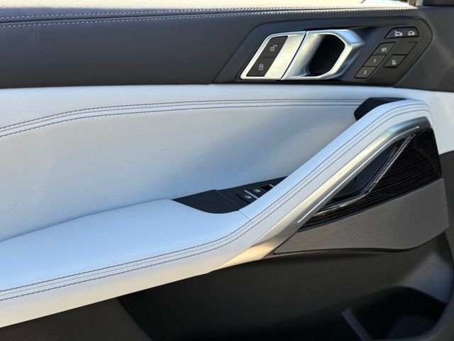 2026 BMW X6 40i - Photo 14