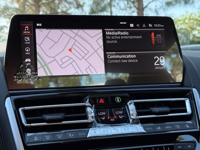 2026 BMW 8 Series M850i - Photo 21
