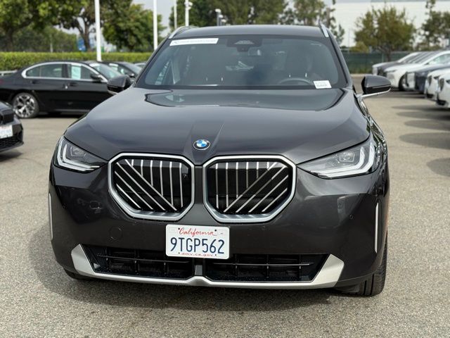 2025 BMW X3 30 xDrive photo 2