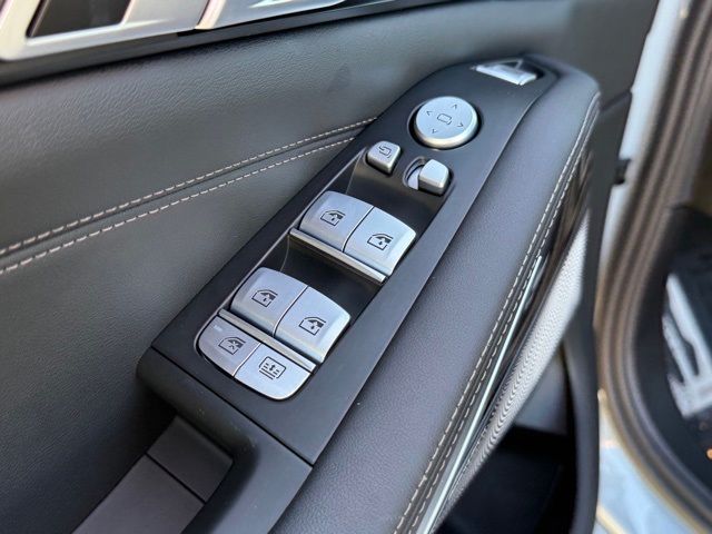 2025 BMW X7 M60i - Photo 19