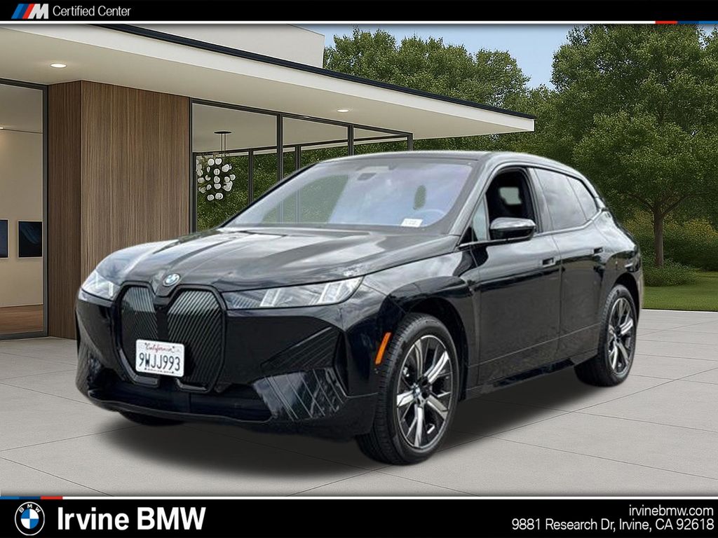 2026 BMW iX xDrive60's photo
