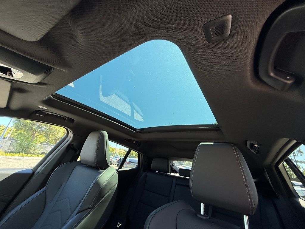 2025 BMW X2 28i - Photo 22