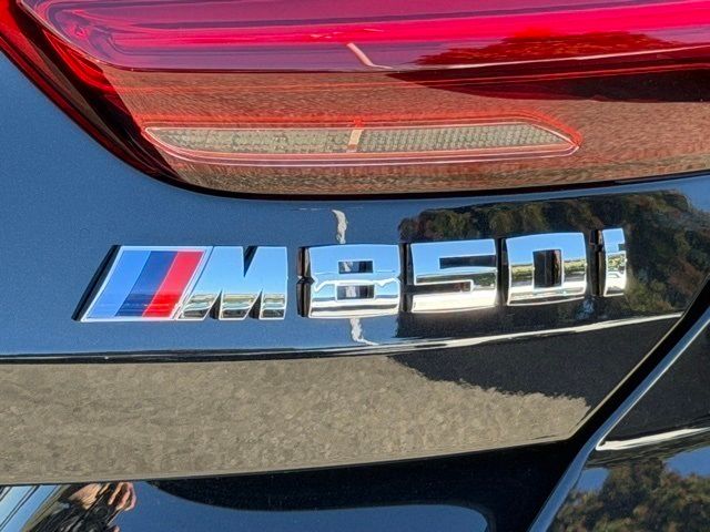 2026 BMW 8 Series M850i - Photo 10