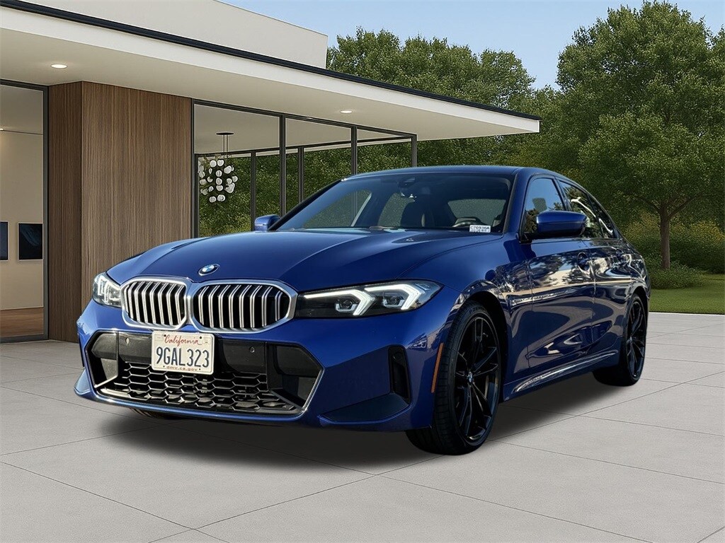 2023 Bmw 330i 3-Series photo 2
