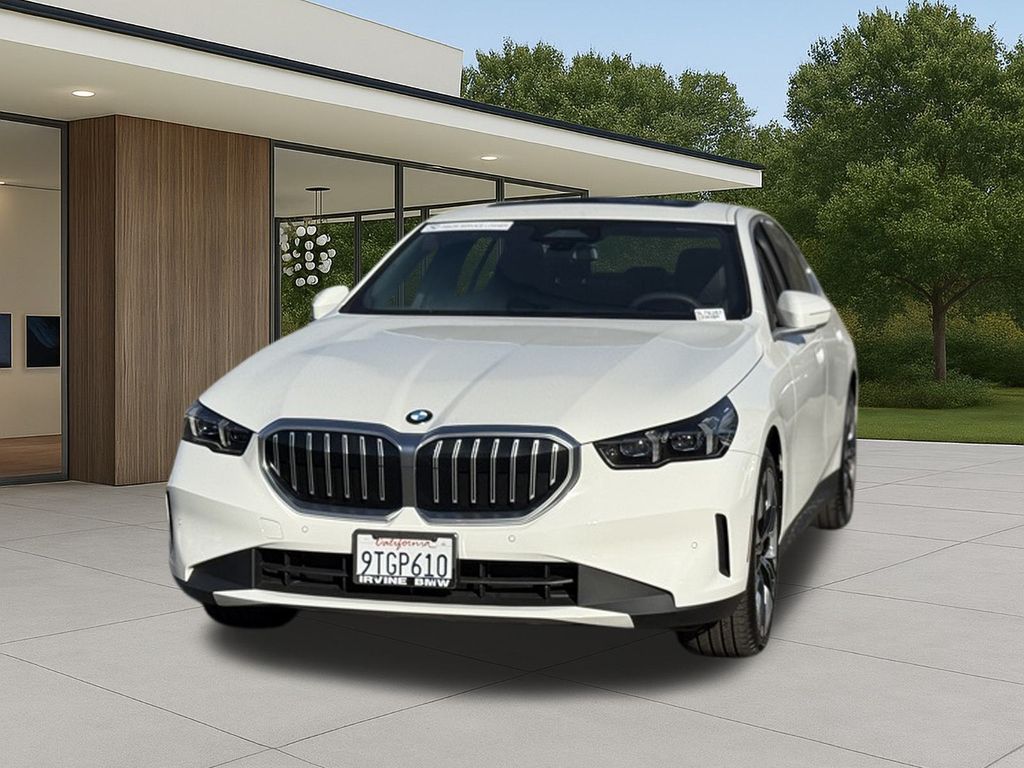 2026 BMW 530i photo 2