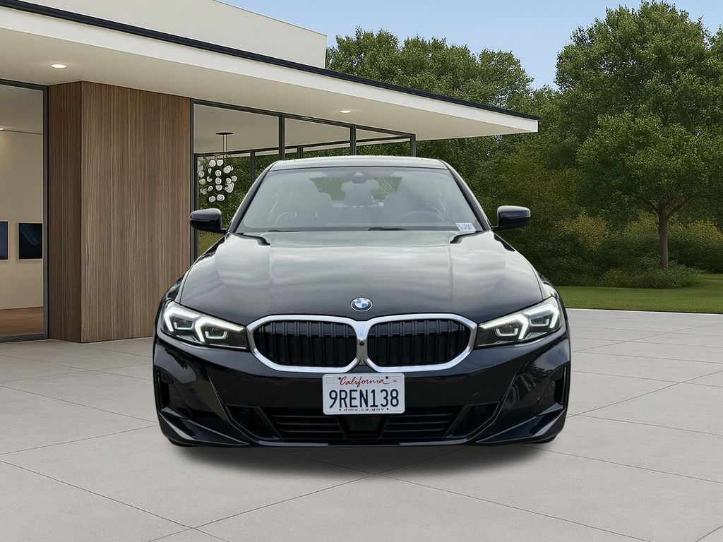2025 BMW 330i photo 2