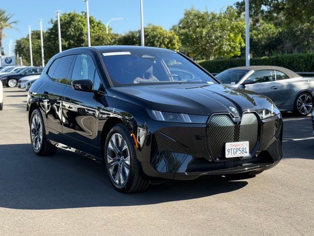2026 BMW iX xDrive45 photo 5