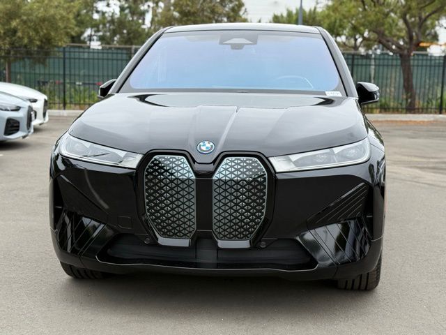 2023 BMW iX xDrive50 photo 2