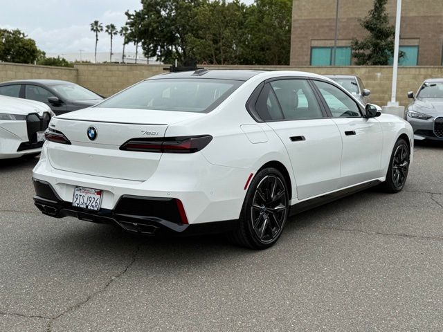 2025 BMW 760i xDrive photo 3