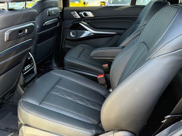 2025 BMW X7 M60i - Photo 34