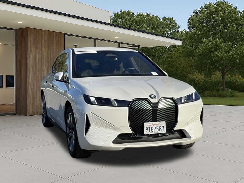 2026 BMW iX xDrive45 photo 4