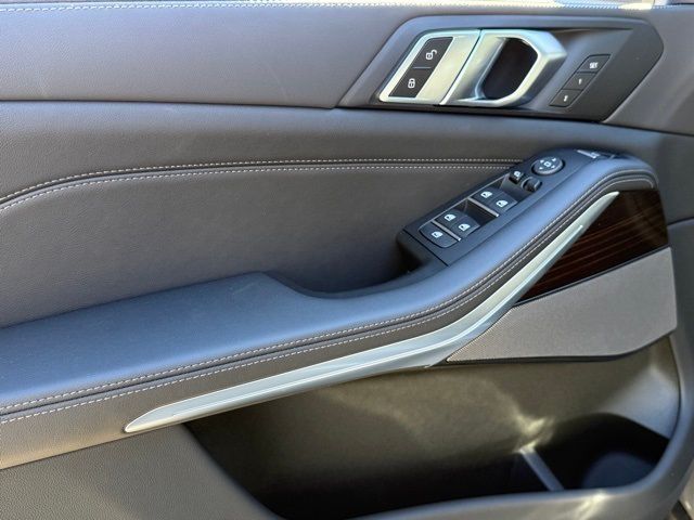 2026 BMW X5 40i - Photo 14