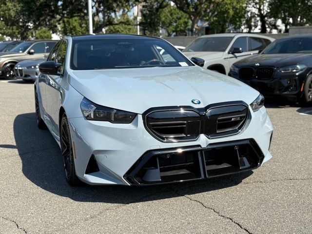 2025 BMW M5 photo 4