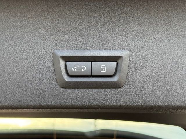 2025 BMW X3 30 - Photo 17