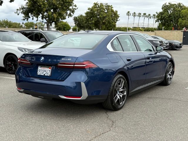 2025 BMW i5 xDrive40 photo 3