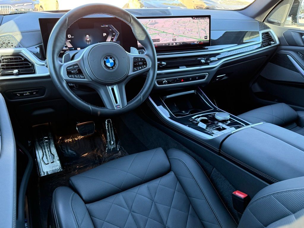 2025 BMW X5 M60i - Photo 31
