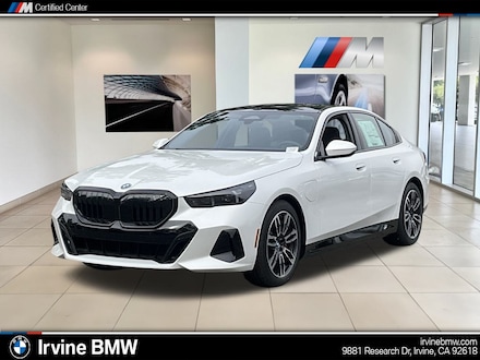 2025 BMW 550e xDrive Sedan