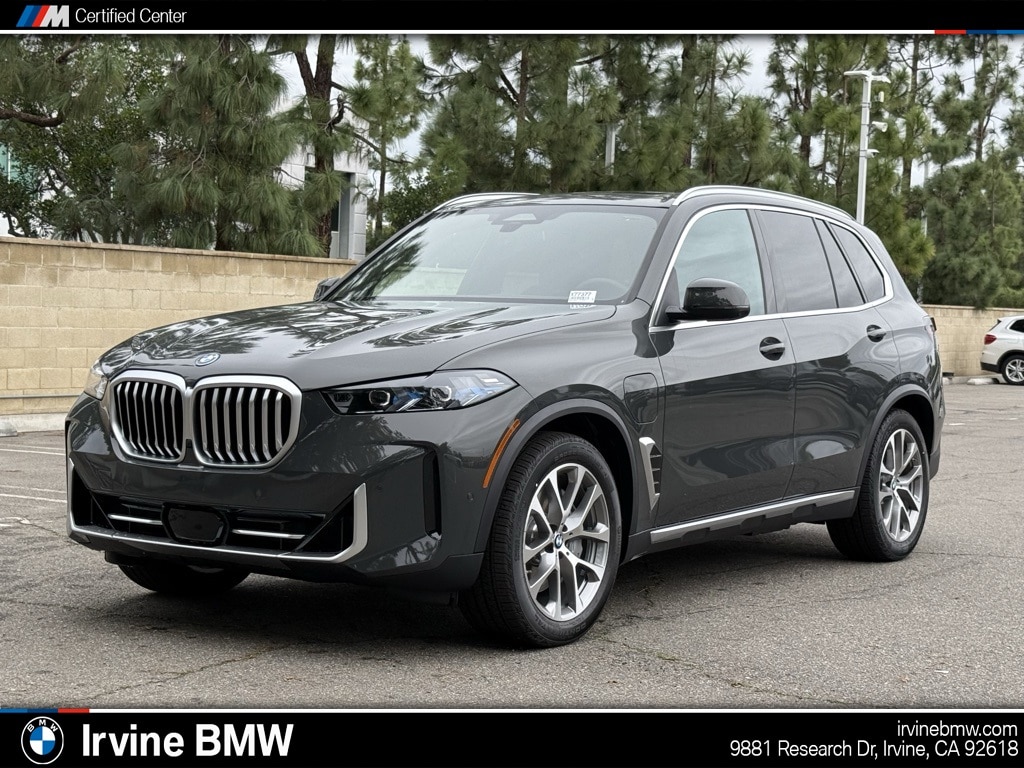 2026 BMW X5 50e's photo