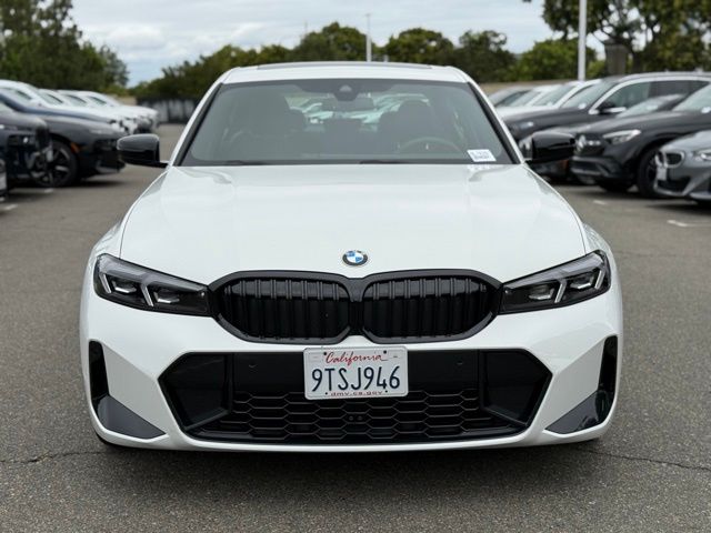 2025 BMW 330i photo 4