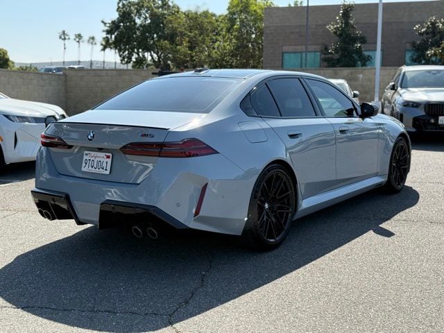 2025 BMW M5 photo 3