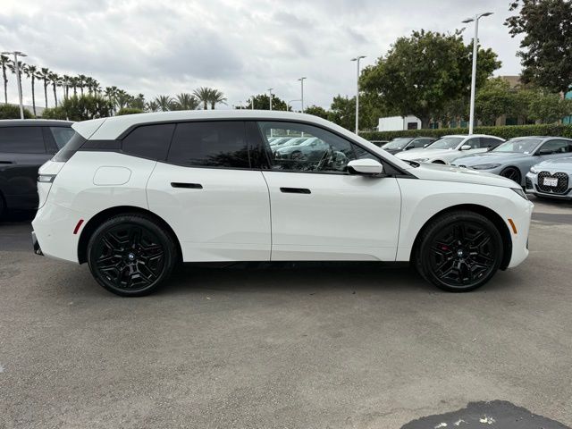 2026 BMW iX xDrive60 photo 6