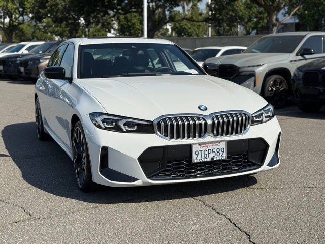 2025 BMW 330i xDrive photo 4