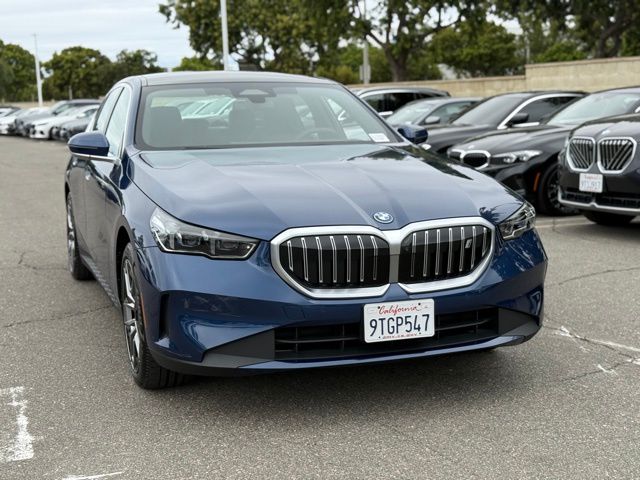 2025 BMW i5 xDrive40 photo 4