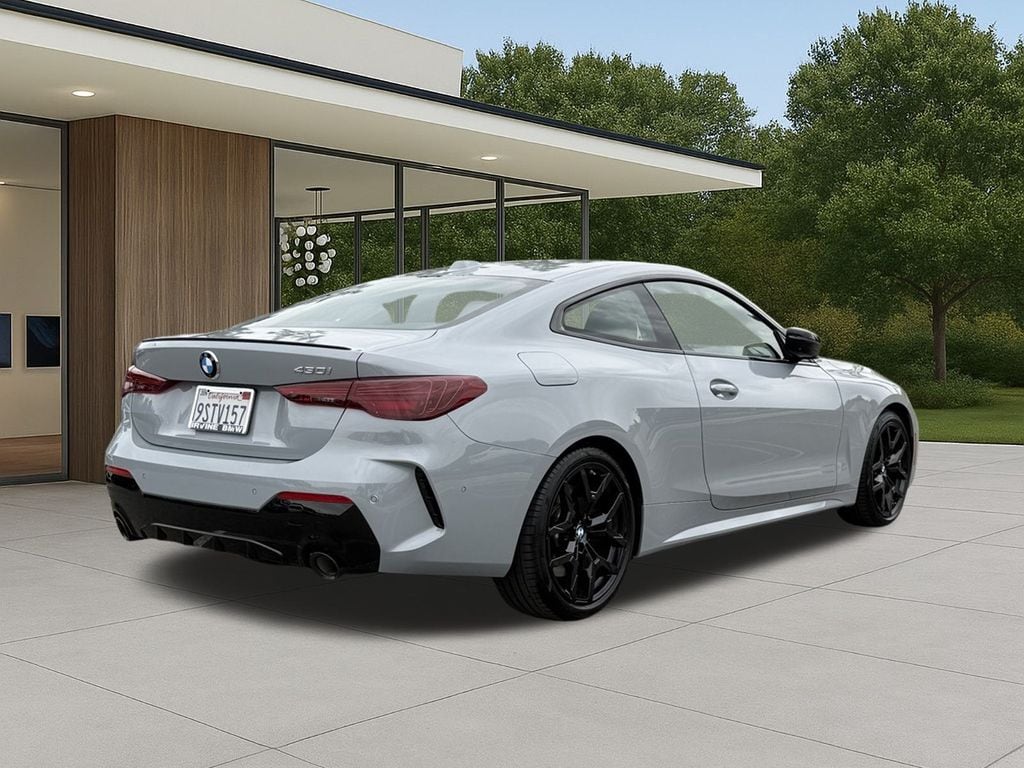 2025 BMW 430i photo 3