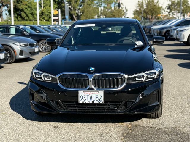 2025 BMW 330i photo 2