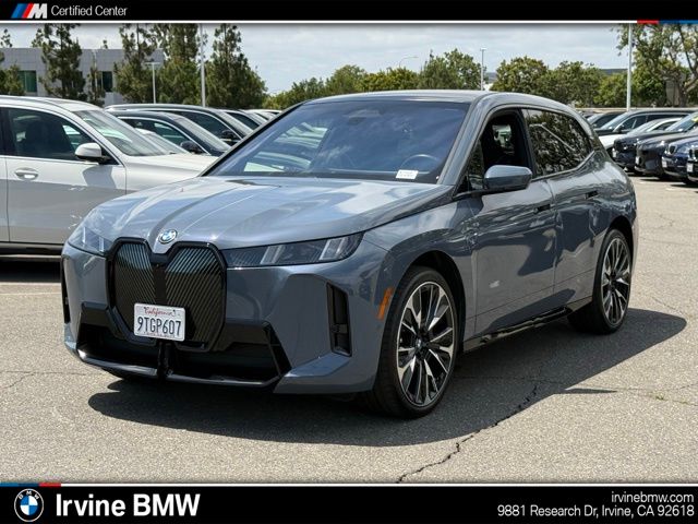 2026 BMW iX xDrive60's photo
