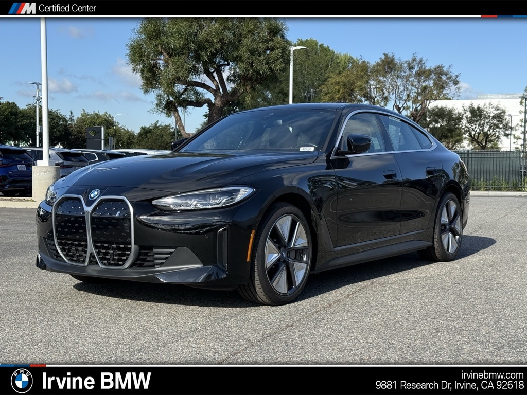 2023 BMW i4 35's photo