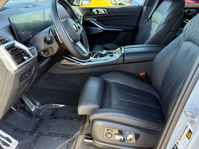 2025 BMW X7 M60i - Photo 22