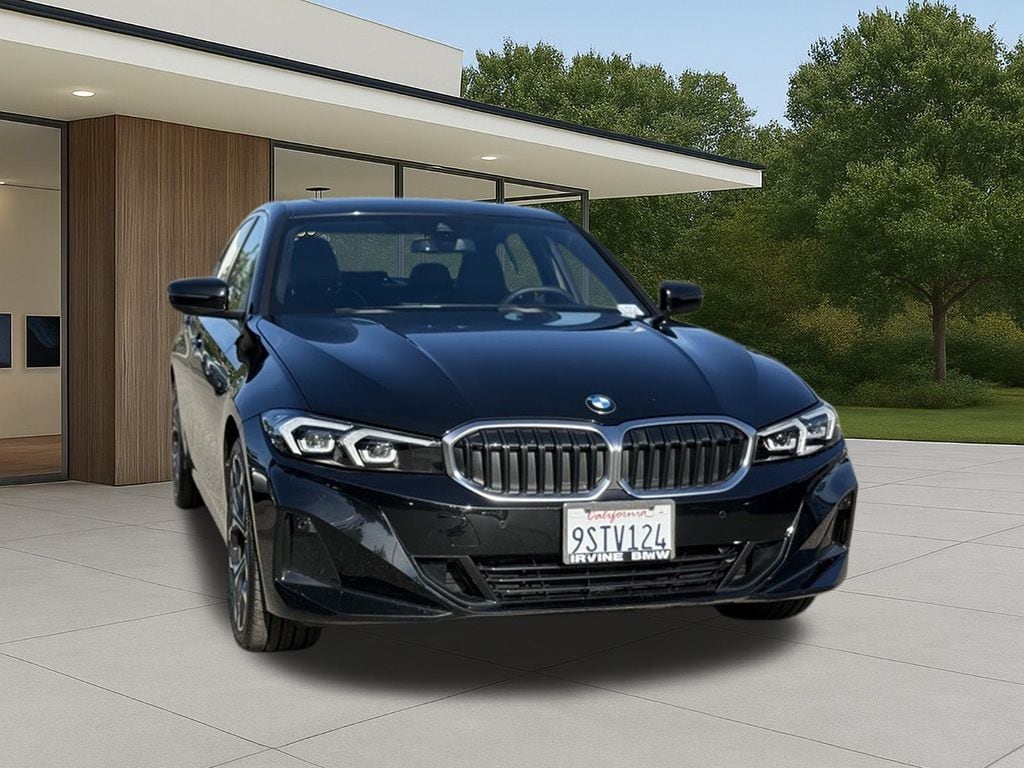 2025 BMW 330i photo 4
