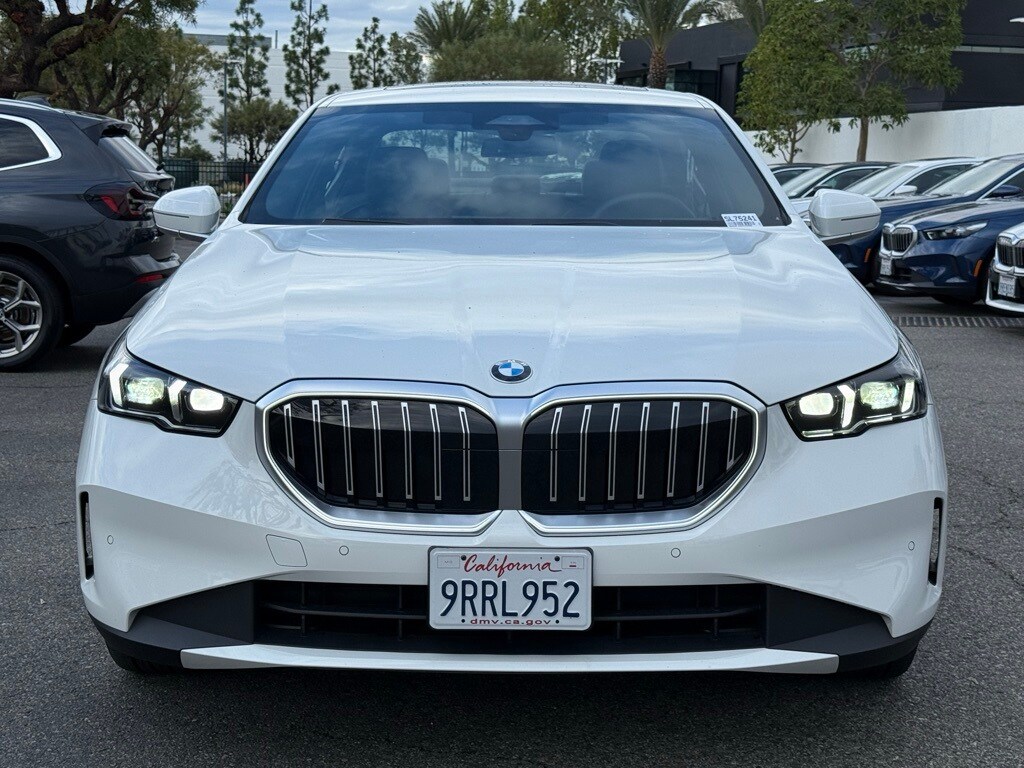 2025 Bmw 530i Sedan photo 3