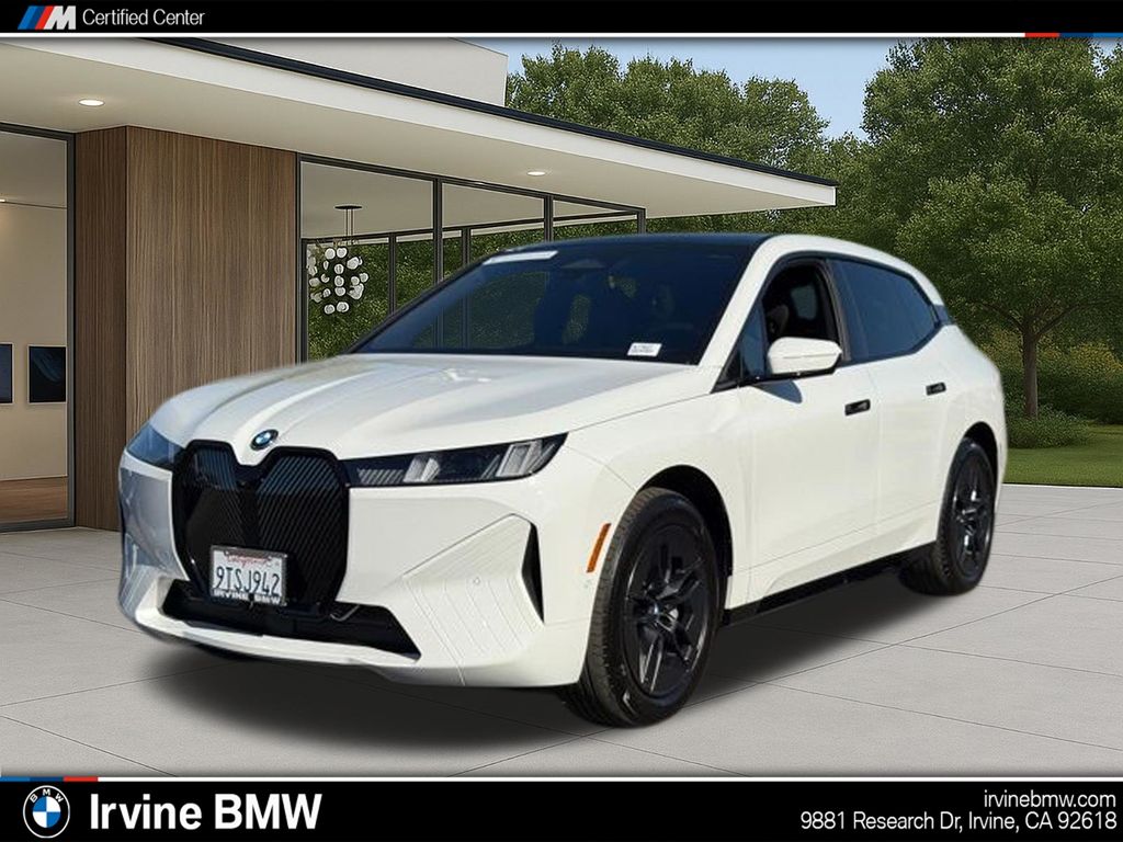 2026 BMW iX xDrive60's photo