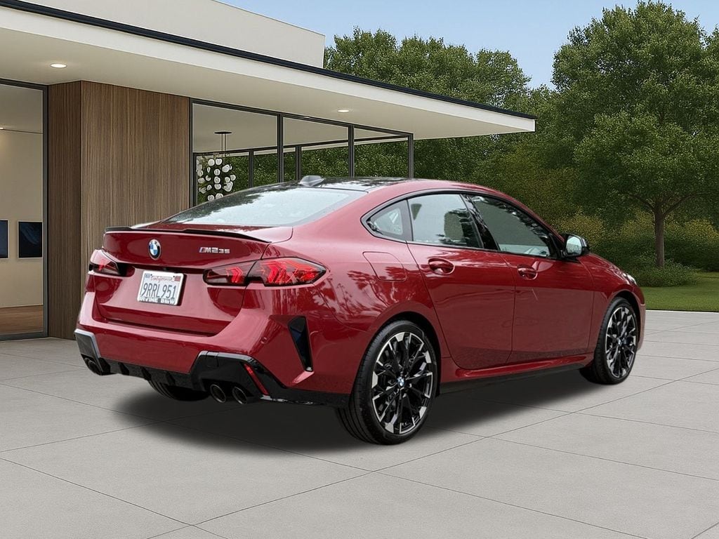 2025 BMW M235i xDrive photo 3