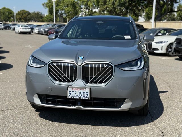 2025 BMW X3 30 xDrive photo 2